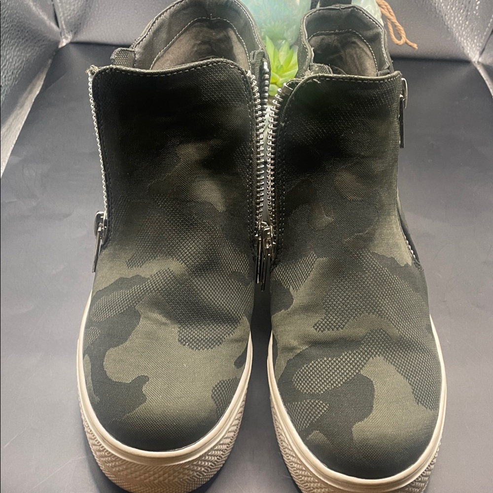 Steve Madden Camouflage Ankle Boots 000799